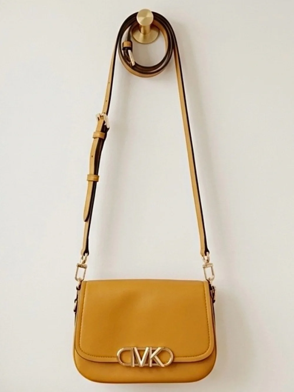 Michael Kors this chic
